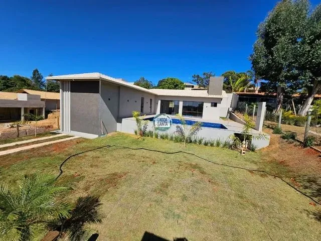 Imagem: Casa com 3 Dormitórios À Venda, 180 M²