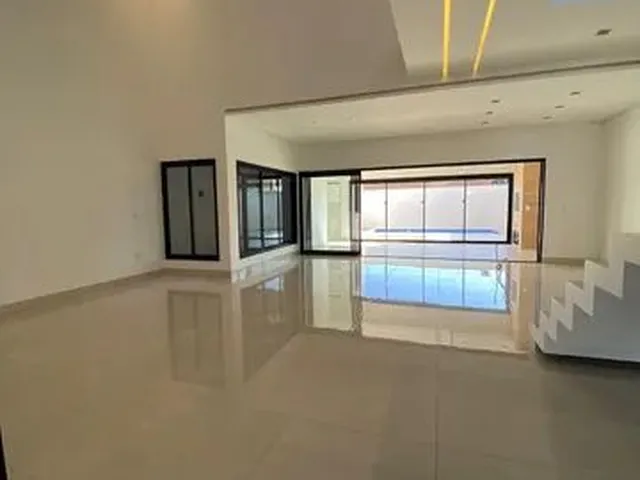 Imagem 1: Sobrado de Alto Padrão 3 Quartos em Toledo - Pr
