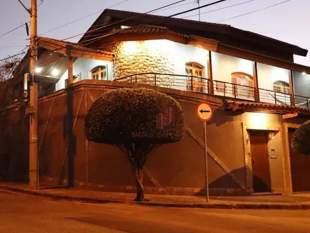 Imagem: Casa com 5 Dormitórios À Venda, 417 M²