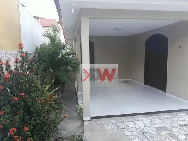 Imagem 1: Casa com 4 Dormitórios para Alugar, 200 M² por R$ 2.625,00/Ano - Lagoa Nova - Natal/Rn