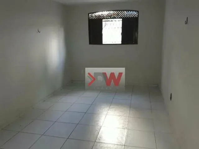 Imagem 2: Casa com 4 Dormitórios para Alugar, 200 M² por R$ 2.625,00/Ano - Lagoa Nova - Natal/Rn