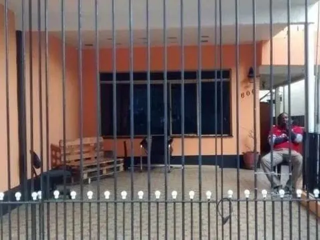Imagem 1: Pensão Masculina Rapazes Hospedaria República Quartos Compartilhados Hospedaria