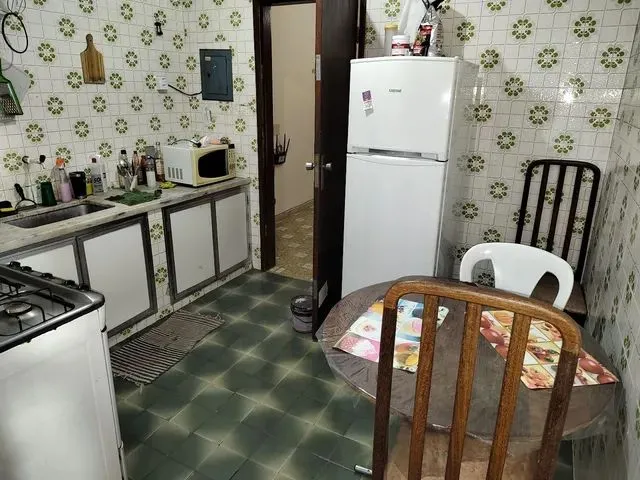 Imagem: Alugo Quarto em República Masculina
