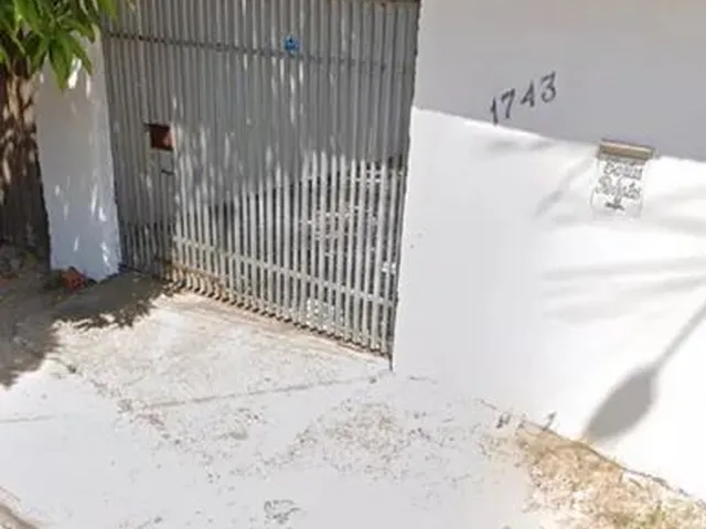 Imagem: A casa possui 1 Dormitório, 1 Banheiro, 2 Vagas na