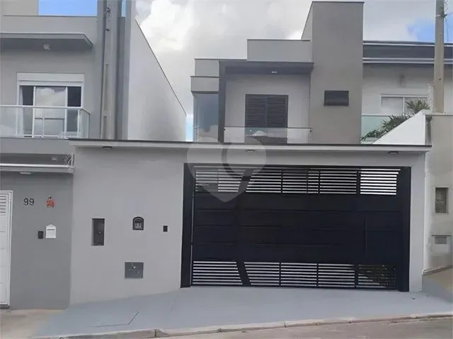 Imagem: Sobrado com 3 Dormitórios - 186 M² por