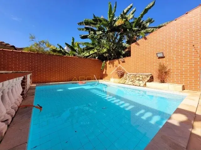 Imagem: Casa - Sobrado - 3 Quartos - Campo Grande