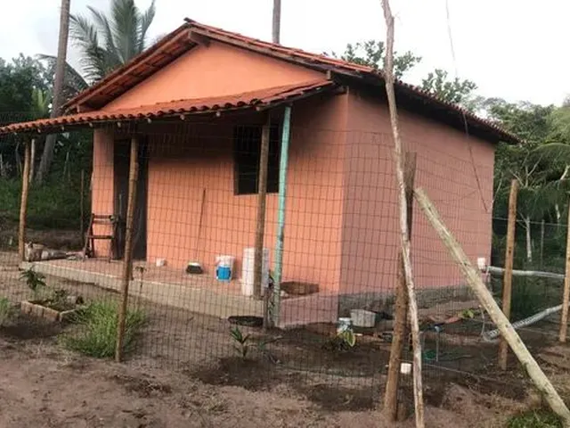 Imagem: Vende-Se Casa Simples na Praia do Forte