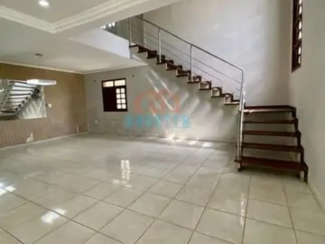 Imagem 4: Casa com Piscina para Locação!