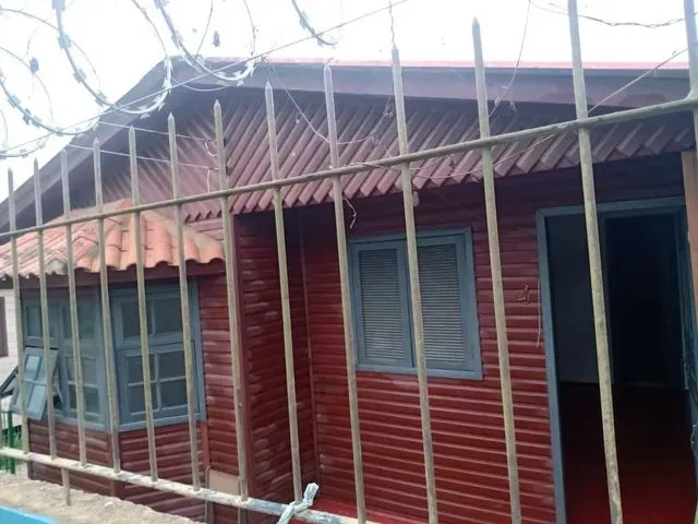 Imagem: A casa possui 2 Dormitórios, 1 Banheiro, 1 Vaga na