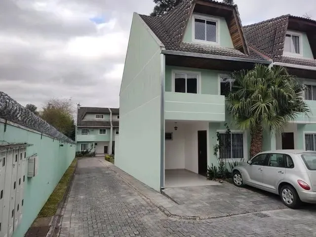 Imagem: Sobrado Triplex em Condomínio Fechado