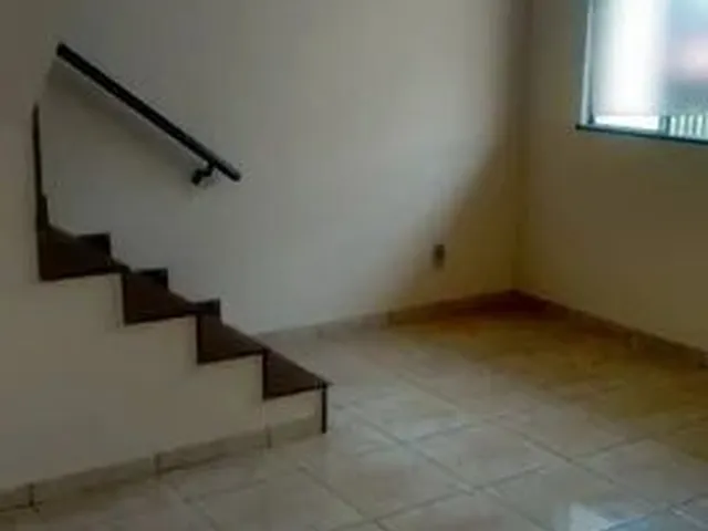 Imagem: A casa em condomínio possui 3 Dormitórios, 1 Suíte, 3