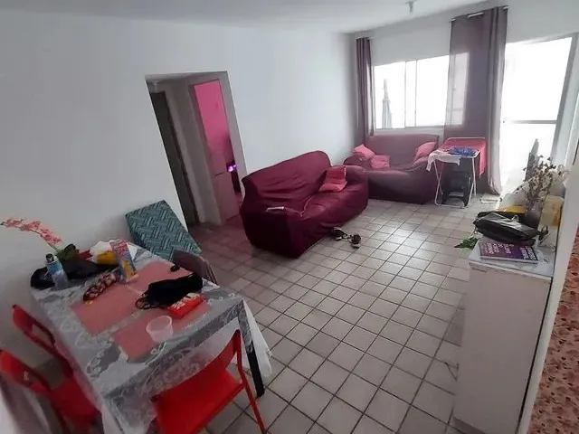 Imagem: O quarto possui Imóvel mobiliado e está localizado em