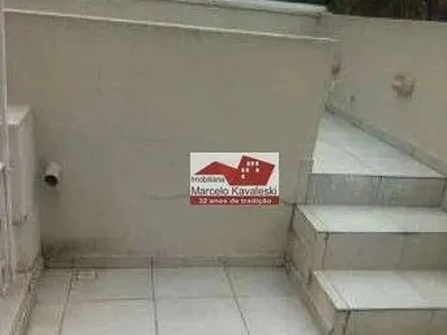 Imagem: Sobrado de 2 Quartos para Alugar no Bairro