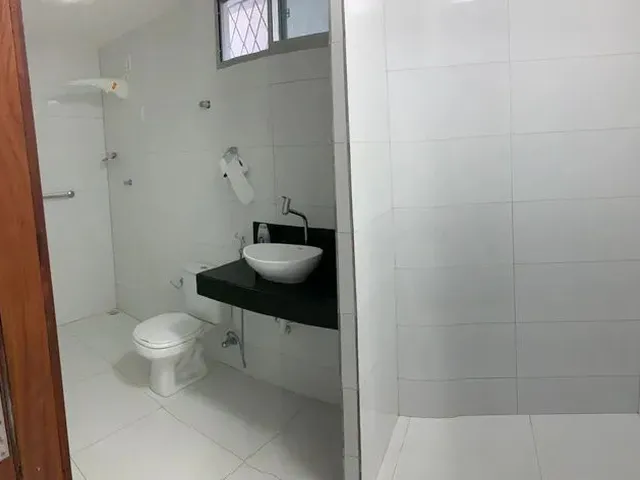 Imagem 5: Casa para Venda com 4 Quartos em Candelária - Natal - Rn