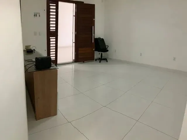 Imagem 13: Casa para Venda com 4 Quartos em Candelária - Natal - Rn