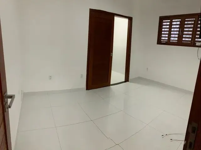 Imagem 15: Casa para Venda com 4 Quartos em Candelária - Natal - Rn