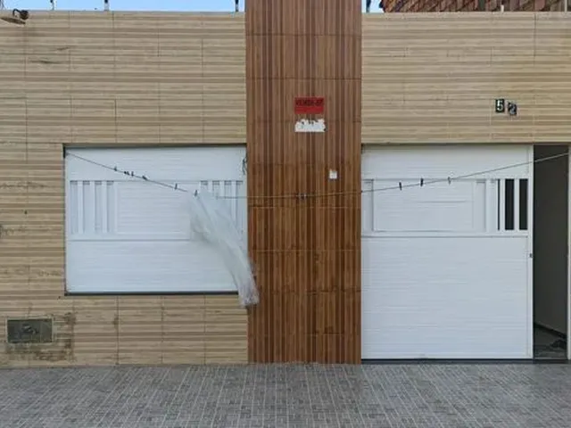 Imagem: A casa possui 3 Dormitórios, 1 Suíte, 2 Banheiros, 1 Vaga