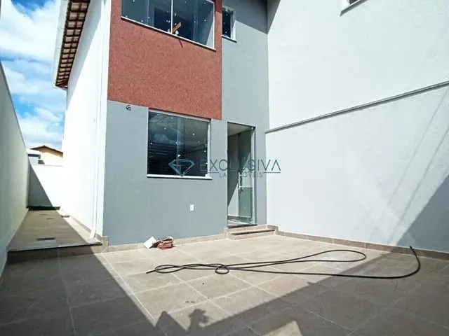 Imagem: Casa com 2 Dormitórios À Venda em Belo