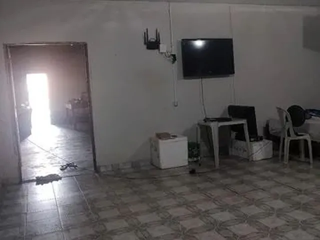 Imagem 3: Vendo Terreno Grande Construído