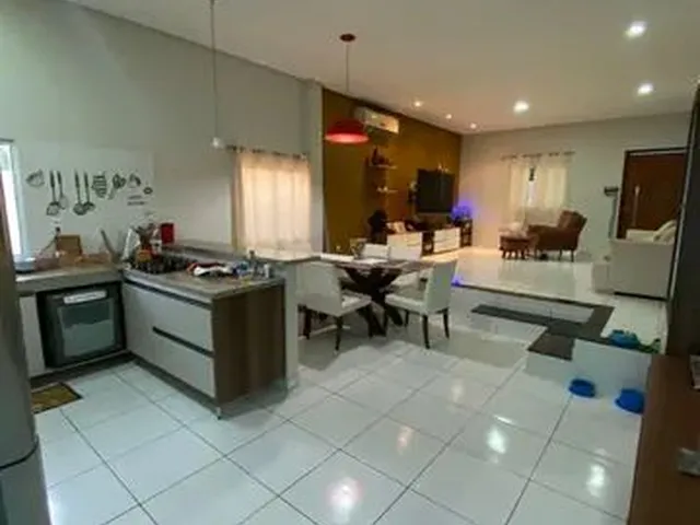 Imagem 2: Bosque Tarumã, Excelente Casa Térrea, 2 Suítes + 1 Quarto, Escritório, Piscina