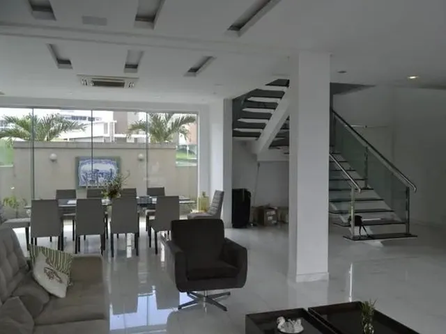 Imagem 16: Excelente Duplex no Residencial Adrianópolis. 5 Suítes, Piscina, Completa com Armários