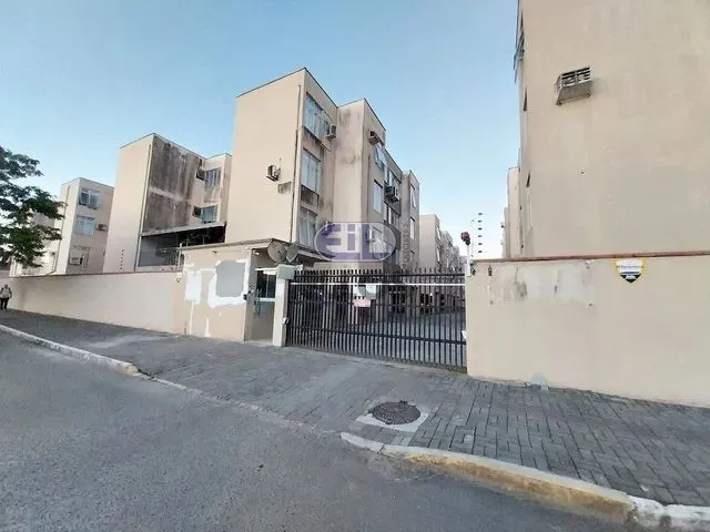 Imagem: O apartamento possui 1 Dormitório, 1 Banheiro, 1 Vaga na
