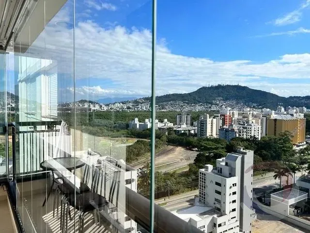 Imagem: Amplo Apartamento de 3 Dormitórios com