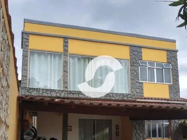 Imagem: Casa com 4 Dormitórios À Venda, 180 M²