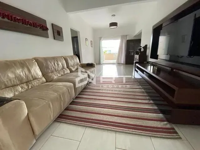 Imagem 1: Apartamento Reformado, 2 Dormitórios, 1 Suíte, 3 Vagas, 192M2, Camboriú-Sc