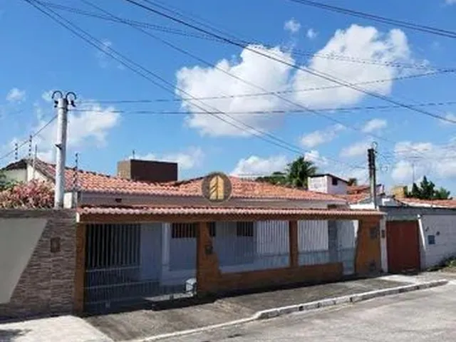 Imagem 16: Casa em Cidade Satélite com 3/4 Sendo 01 Suíte