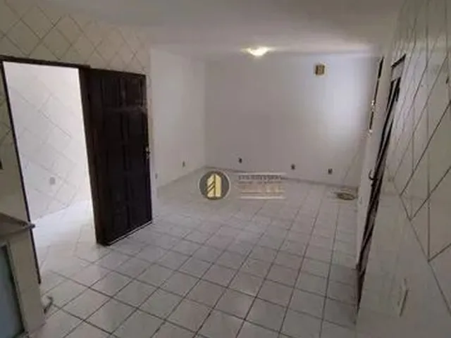 Imagem 9: Casa em Cidade Satélite com 3/4 Sendo 01 Suíte