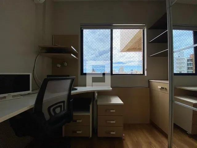 Imagem 9: Apartamento para Venda em Florianópolis, Canto, 3 Dormitórios, 1 Suíte, 2 Banheiros, 2