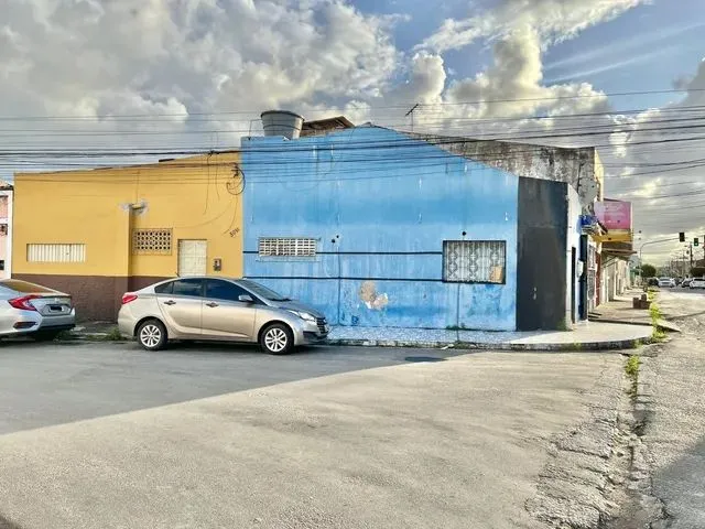 Imagem 1: Ponto Comercial de Esquina no Prado com Casa Agregada