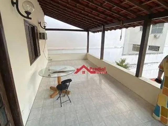 Imagem: Casa com 4 Dormitórios À Venda, 180 M²