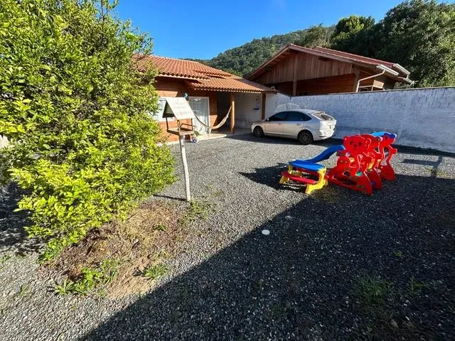 Imagem: Casa em Zimbros