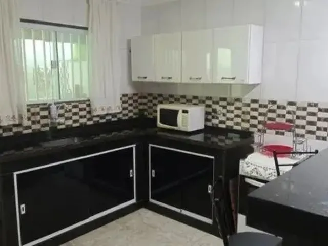 Imagem 5: Casa para Venda Possui 130 Metros Quadrados com 3 Quartos em Guamá - Belém