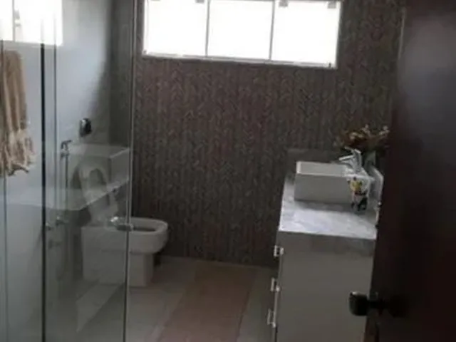 Imagem 2: Casa para Venda Possui 100 Metros Quadrados com 3 Quartos em Marco - Belém - Pará