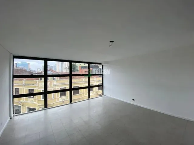 Imagem: Sala no Largo da Ordem em Frente Ao Chafariz