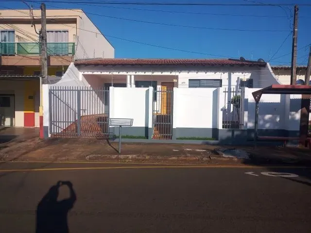 Imagem 1: Casa no Jardim Castelo 3 Quartos Sendo 1 Suíte C/ Hidromassagem, Região Central