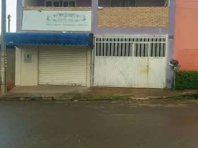 Imagem: Casa ( Sobrado com Loja em Área Comercial