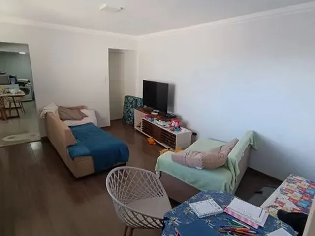 Imagem: O apartamento possui 3 Dormitórios, 2 Banheiros e está