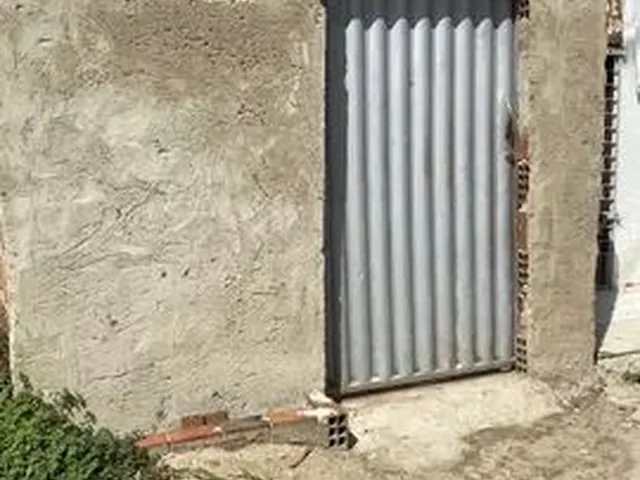 Imagem: A casa possui 1 Dormitório, 1 Banheiro e está localizado