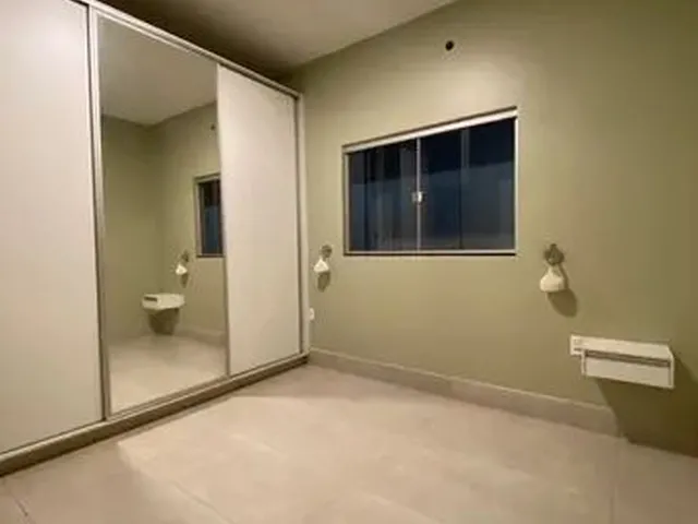 Imagem 2: Alugo Casa Particular com 4 Suítes no St. Coimbra