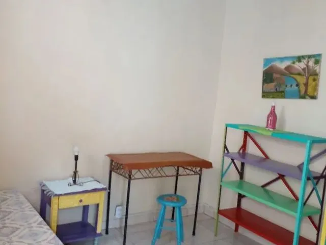 Imagem 4: Quarto Mobiliado Quintal Area Central Vila Sargento Amaral