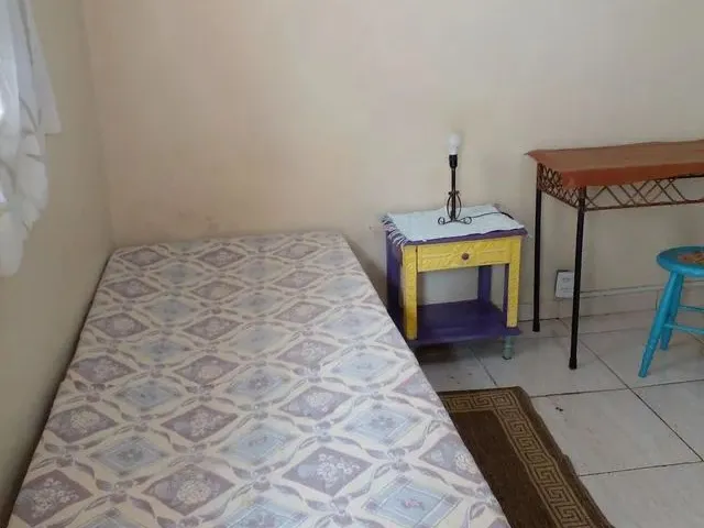 Imagem 2: Quarto Mobiliado Quintal Area Central Vila Sargento Amaral