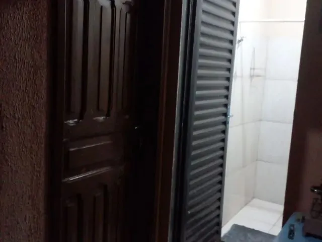 Imagem 3: Quarto Mobiliado Quintal Area Central Vila Sargento Amaral