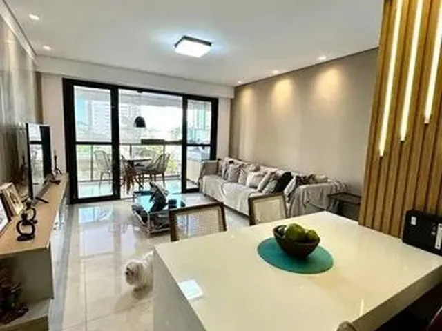 Imagem: O apartamento possui 4 Dormitórios, 3 Banheiros, 1 Vaga na
