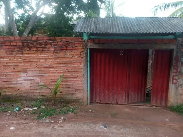 Imagem: A casa possui 4 Dormitórios, 2 Banheiros, Imóvel novo e