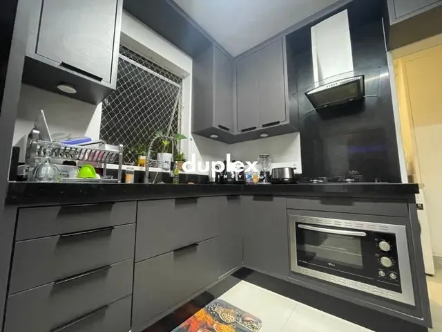 Imagem 1: Apartamento 3 Dormitórios Sendo 1 Suíte, Semimobiliado com 2 Vagas no Estreito