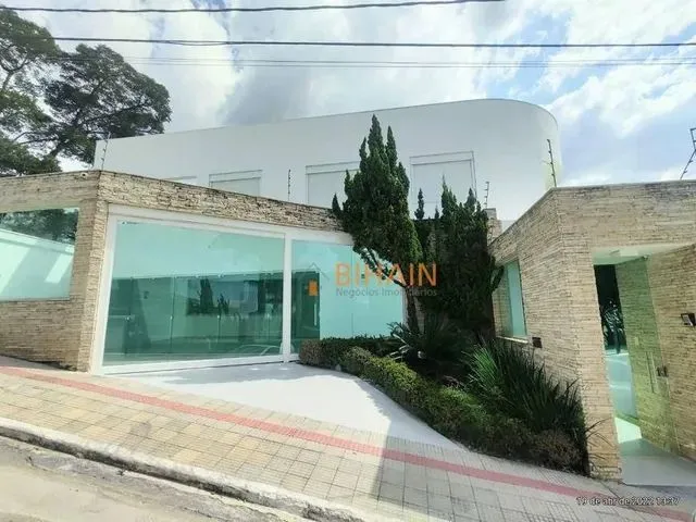 Imagem: Casa com 4 Dormitórios À Venda, 440 M²